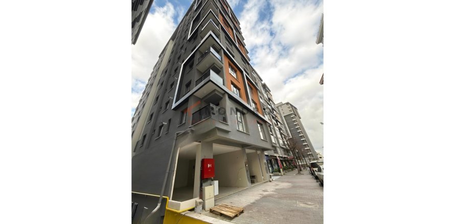 2+1 Wohnung  in Küçükçekmece, Istanbul, Türkei Nr. 216043