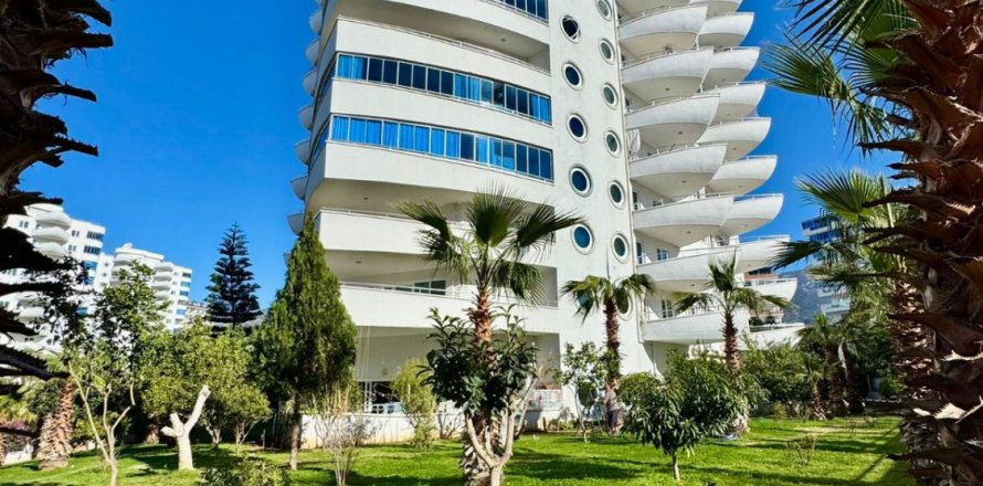 2+1 Lägenhet  i Mahmutlar, Antalya, Turkiet Nr. 226523