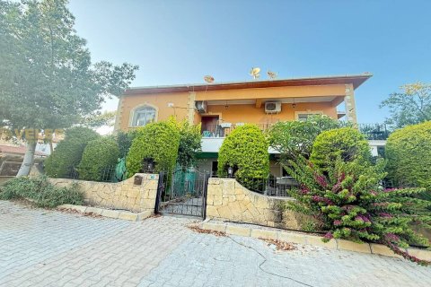 ویلا در Alsancak ، ترکیه 3 خوابه ، 130 متر مربع. شماره 226520
