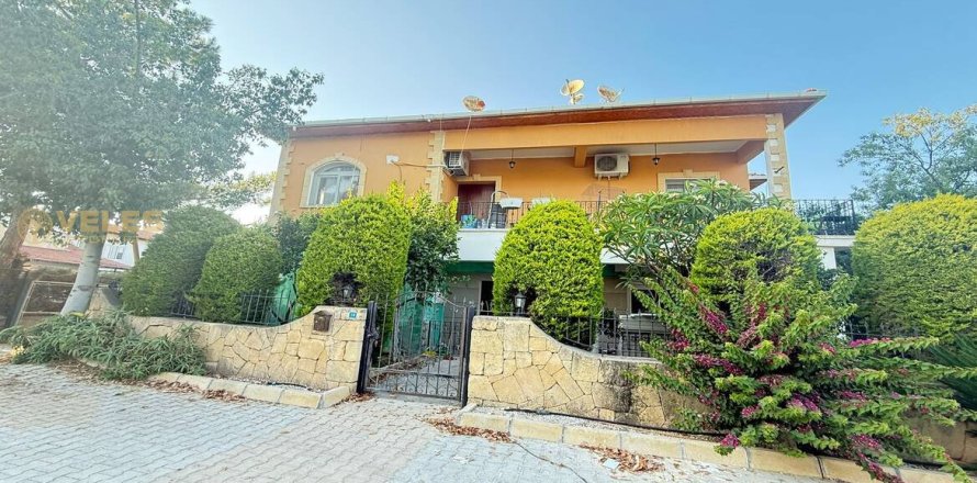 ویلا در Alsancak ، ترکیه 3 خوابه ، 130 متر مربع. شماره 226520