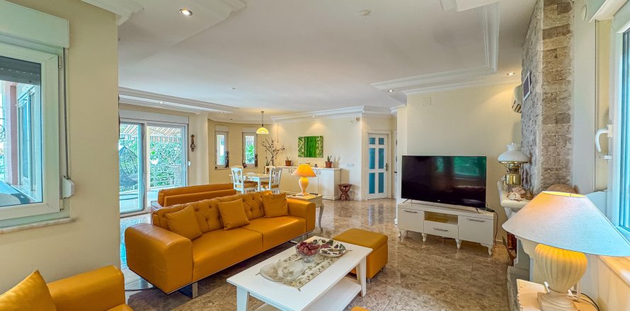 4+1 Villa i Kestel, Antalya, Tyrkiet Nr. 218467