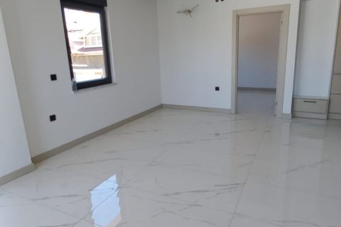 Продажа квартиры  в Сарае, Текирдаге, Турция 3+1, 120м2, №218954 – фото 2