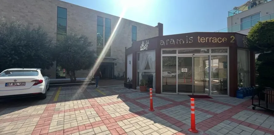 2+1 Apartment  in Alanya, Antalya, Turkey No. 223721