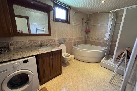 ویلا در  Kestel ، ترکیه 3 خوابه ، 350 متر مربع.  شماره 217431 - 16