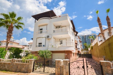 Villa  5+1  Mahmutlar, Antalya, Türkiye №217433
