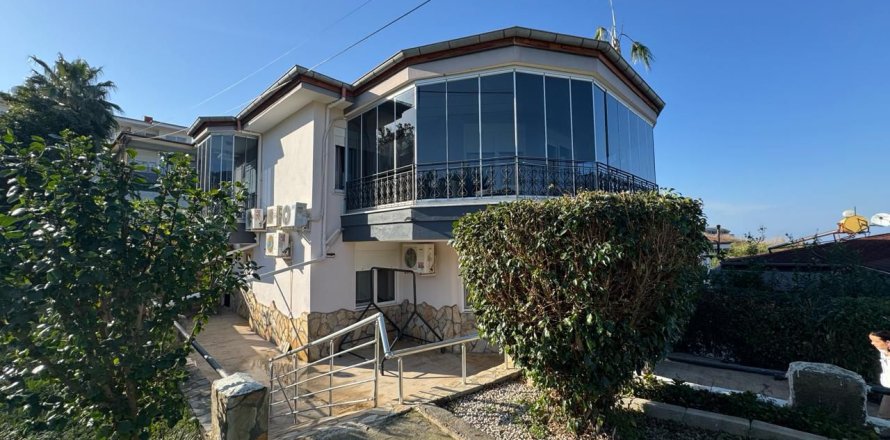 4+1 Villa  in Alanya, Antalya, Turkey No. 221068