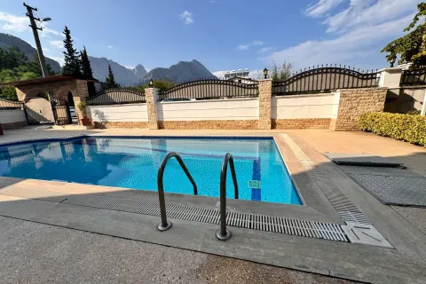 Продажа квартиры  в Турции 5+1, 460м2, №224085 – фото 25