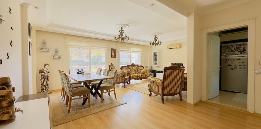 Вилла  4+1 в Аланье, Анталья, Турция №219301