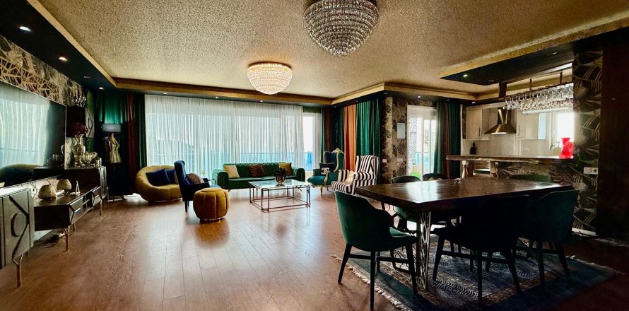 3+1 Apartment  in Alanya, Antalya, Turkey No. 227156