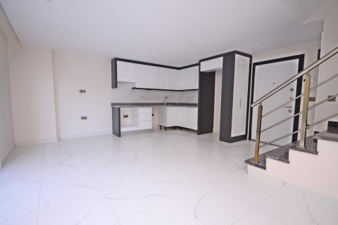 Аренда квартиры  в Аланье, Анталье, Турция 2+1, 80м2, №216742 – фото 6