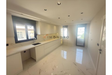 آپارتمان در  Manavgat ، ترکیه 4 خوابه ، 175 متر مربع.  شماره 215013 - 4