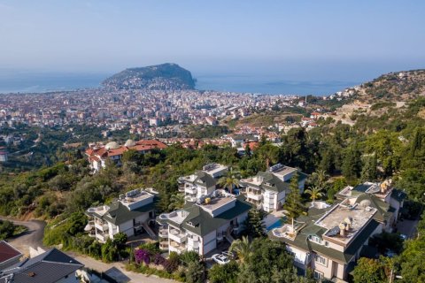 3+1 Leilighet  i Alanya, Antalya, Tyrkia Nr. 231143