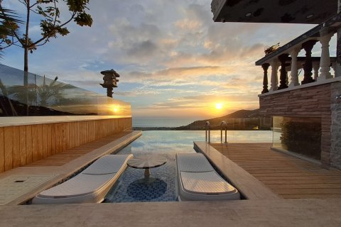 Villa  3+1  Alanya, Antalya, Türkiye №219238