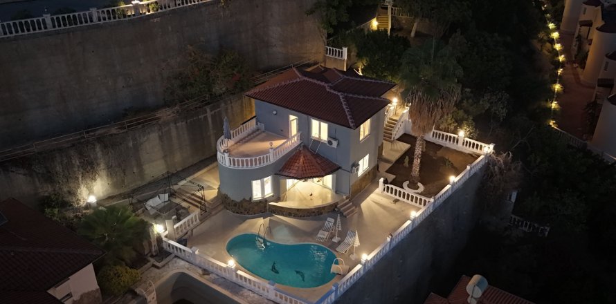 Villa  3+1  Alanya, Antalya, Türkiye №217964