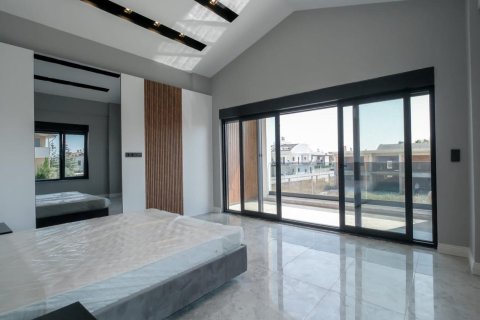4+1 Villa  i Antalya, Tyrkia Nr. 228540