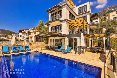 ویلا در  Kalkan ، ترکیه 5 خوابه ، 250 متر مربع.  شماره 232997