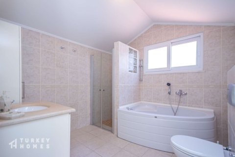 Продажа квартиры  в Аланье, Анталье, Турция 3+1, 155м2, №232998 – фото 19