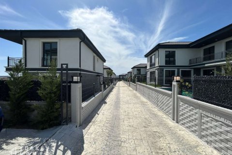 Villa 4+1 İstanbul, Türkiye №233001 - 13