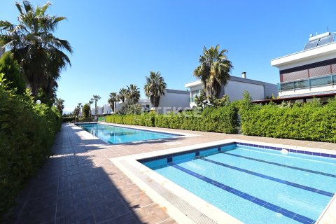 5+1 Villa  i Dosemealti, Antalya, Tyrkiet Nr. 222163 - 3