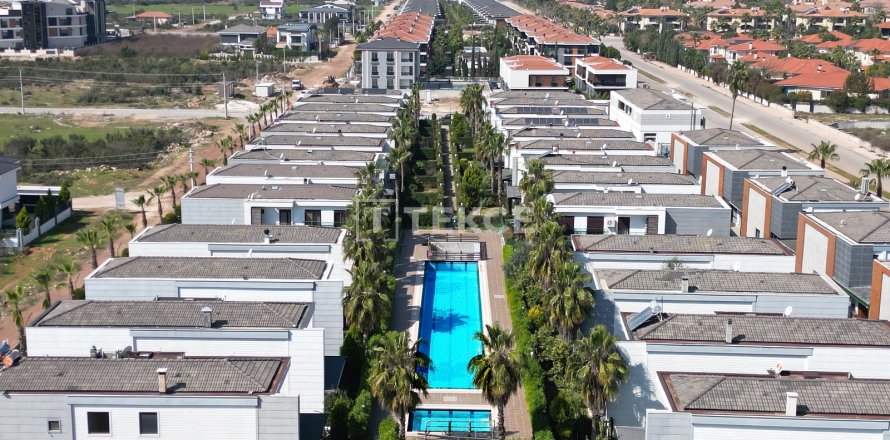 5+1 Villa  i Dosemealti, Antalya, Tyrkiet Nr. 222163