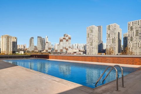 آپارتمان در  Esenyurt ، ترکیه 5 خوابه ، 315 متر مربع.  شماره 224401 - 8