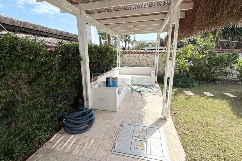 3+1 Villa  in Cesme, Izmir, Türkei Nr. 224725 - 12