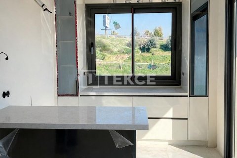 5+1 Villa  in Menderes, Izmir, Türkei Nr. 224726 - 19