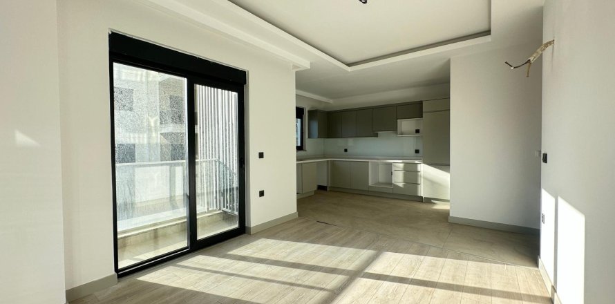 Daire  1+1  Mahmutlar, Antalya, Türkiye №221494