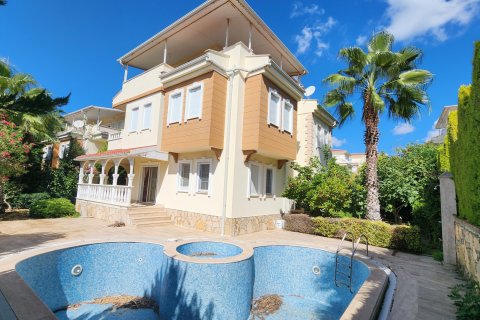 4+1 Villa  i Incekum, Antalya, Tyrkia Nr. 221495