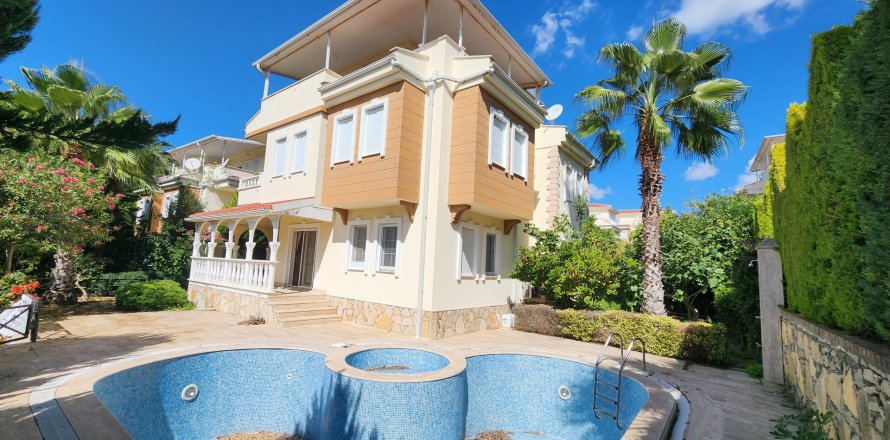 4+1 Villa  i Incekum, Antalya, Tyrkia Nr. 221495