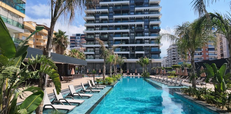 1+1 Apartment  in Mahmutlar, Antalya, Turkey No. 227703