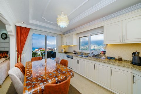 4+1 Lejlighed  i Alanya, Antalya, Tyrkiet Nr. 216747 - 2