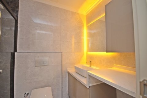 Аренда квартиры  в Аланье, Анталье, Турция 1+1, 75м2, №216748 – фото 4