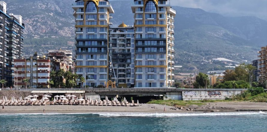 1+1 Apartment  in Mahmutlar, Antalya, Turkey No. 218700