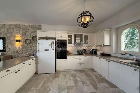 Продажа виллы  в Чешме, Измире, Турция 6+1, 350м2, №212146 – фото 12