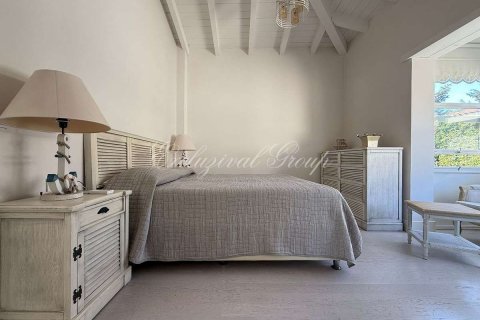 Продажа виллы  в Чешме, Измире, Турция 6+1, 350м2, №212146 – фото 17