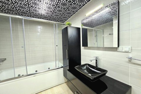 Продажа квартиры  в Оба, Анталье, Турция 4 комн., 190м2, №212149 – фото 30