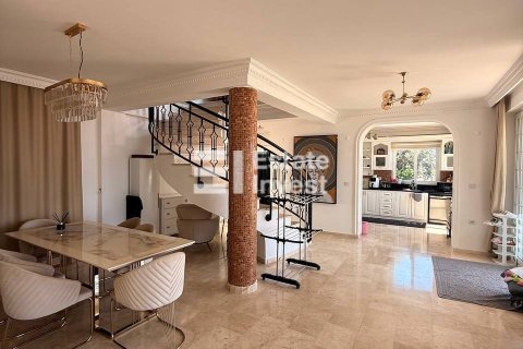 3+1 Villa  i Alanya, Antalya, Tyrkia Nr. 228522 - 3