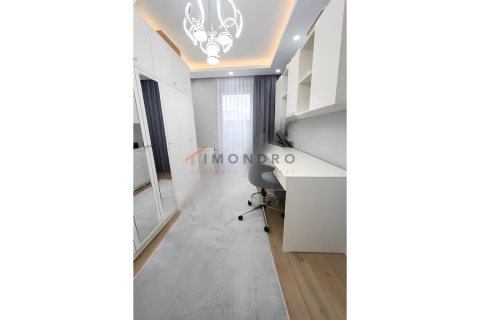 2+1 Wohnung  in Eyup, Istanbul, Türkei Nr. 221716 - 9