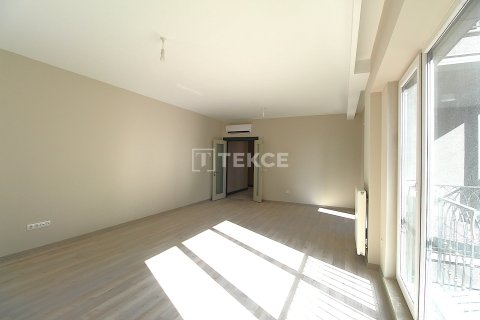 آپارتمان در  Istanbul ، ترکیه 4 خوابه ، 202 متر مربع.  شماره 221599 - 21