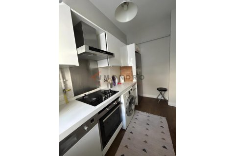2+1 Wohnung  in Besiktas, Istanbul, Türkei Nr. 226886 - 13