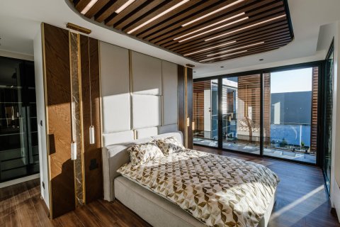 4+1 Villa  in Alsancak, Girne,  Nr. 214610 - 29