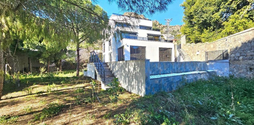 ویلا در  Bodrum ، ترکیه 5 خوابه ، 250 متر مربع.  شماره 216176