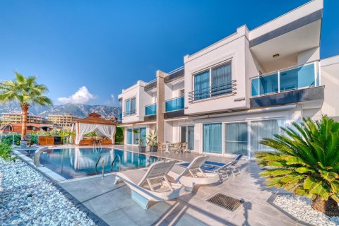 4+1 Villa in Kargicak, Alanya, Antalya, Turkey No. 230146