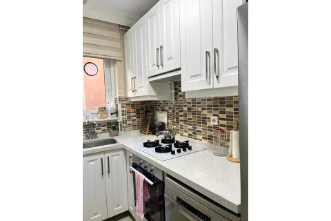 Apartment for sale  in Fatih, Istanbul, Turkey, 3 bedrooms, 90m2, No. 226881 – photo 10