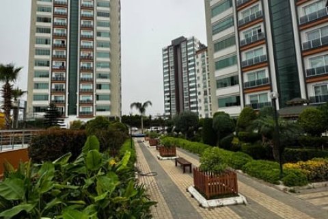 4+1 Apartment  in Mezitli, Mersin, Turkey No. 230511