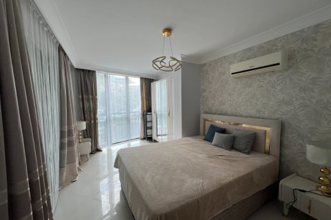 Аренда квартиры  в Аланье, Анталье, Турция 1+1, 65м2, №216655 – фото 2