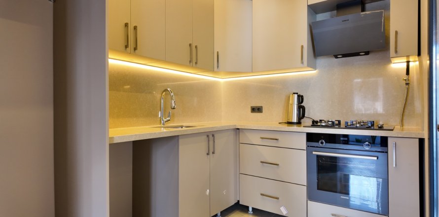 3+1 Apartment  in Izmir, Turkey No. 223284