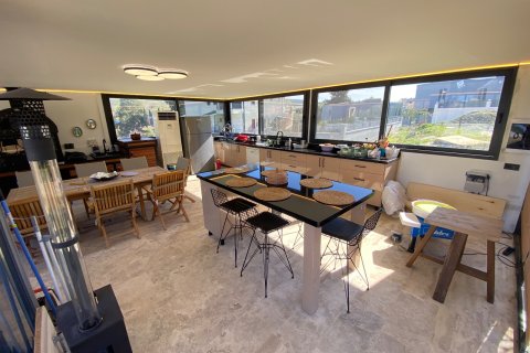 4+2 Villa  in Izmir, Türkei Nr. 223283 - 23