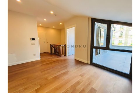 Apartment for sale  in Besiktas, Istanbul, Turkey, 5 bedrooms, 214m2, No. 215315 – photo 17